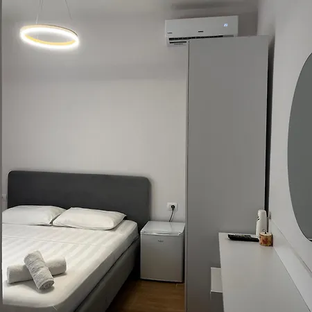 Lian's 3* Vlorë