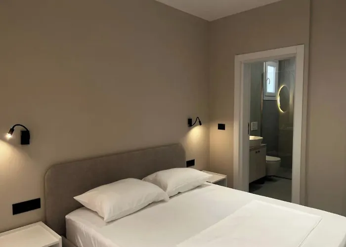 Lian's 3* Vlorë